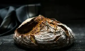 Jakie pieczywo bez glutenu jest smaczne i zdrowe dla każdego?